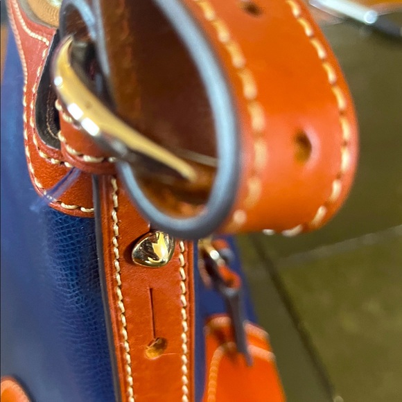 Authentic Dooney & Bourke Bag - Picture 14 of 16